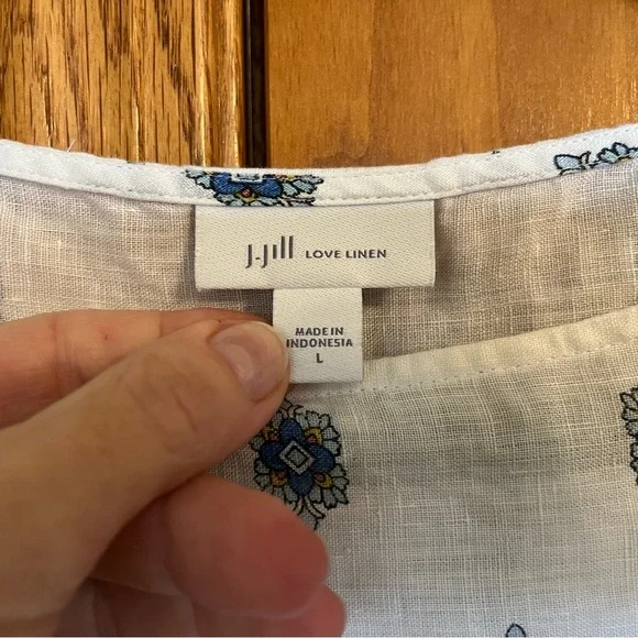 J Jill 100% linen sleeveless top - Picture 6 of 6